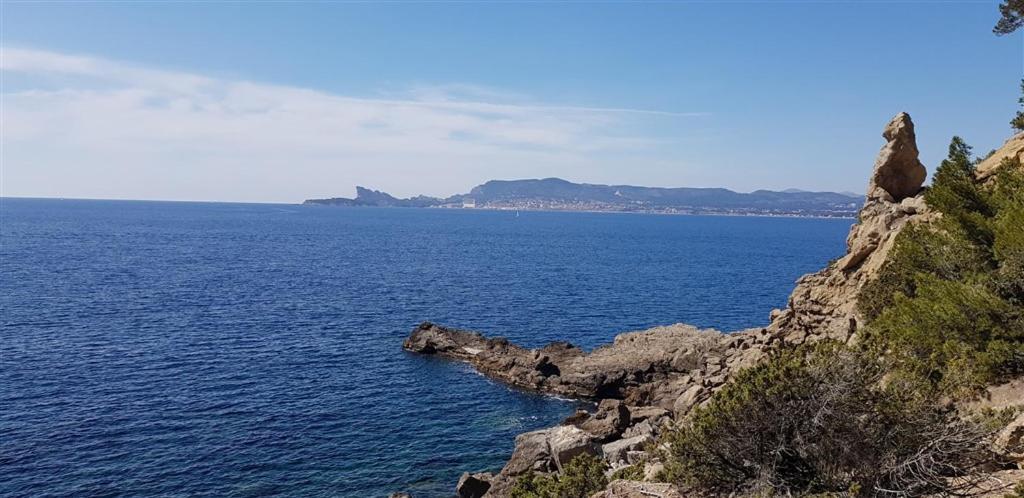 Villa T3 A 10' De Cassis - Piscine Privee Et Cuisine D'Ete Exterieure Carnoux-en-Provence Eksteriør bilde
