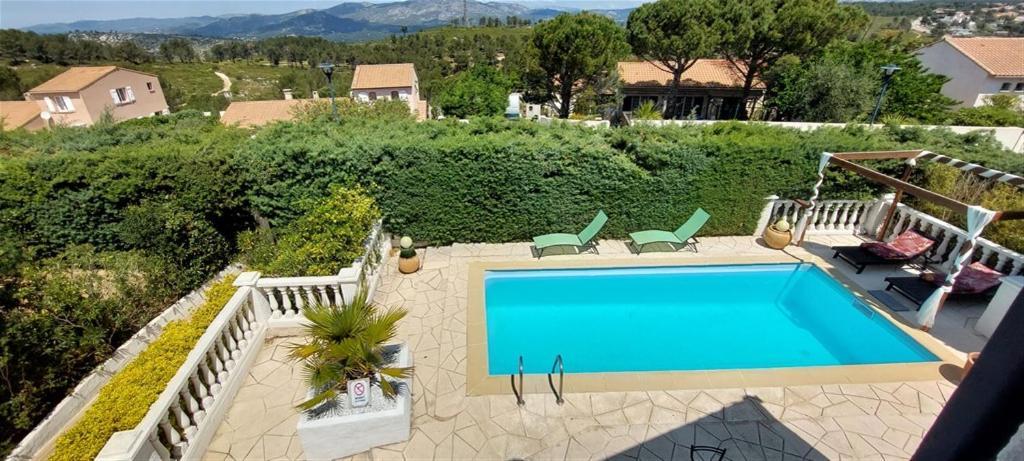 Villa T3 A 10' De Cassis - Piscine Privee Et Cuisine D'Ete Exterieure Carnoux-en-Provence Eksteriør bilde