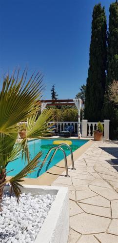 Villa T3 A 10' De Cassis - Piscine Privee Et Cuisine D'Ete Exterieure Carnoux-en-Provence Eksteriør bilde